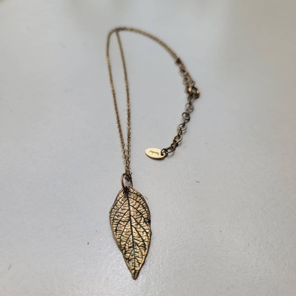 Vintage ND 18K Gold Plated Silver Leaf Pendant Necklace Gold Botanical